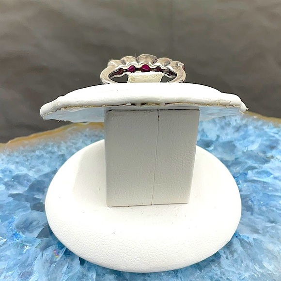 Sterling Silver Ring With Prong Set Natural Ruby Gemstones Size 6.25 - Picture 3 of 9